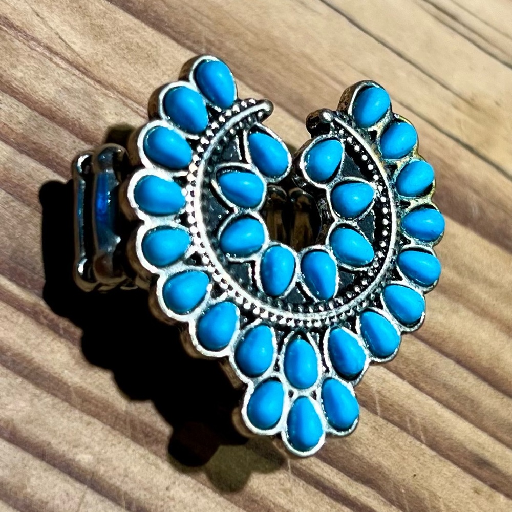 Turquoise Blue Ring with Intricate Design and Teardrop Stones